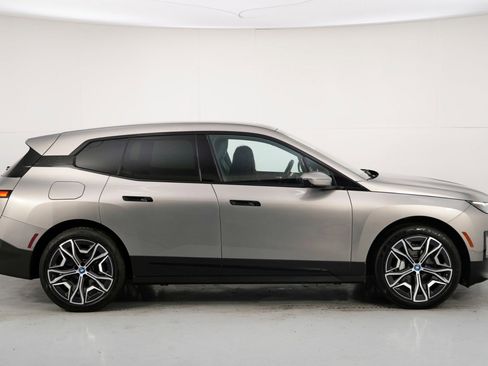 Used 2022 BMW iX xDrive50 w/ Premium Package image 57