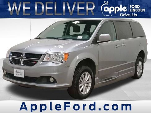 Used 2018 Dodge Grand Caravan SXT FWD image 8