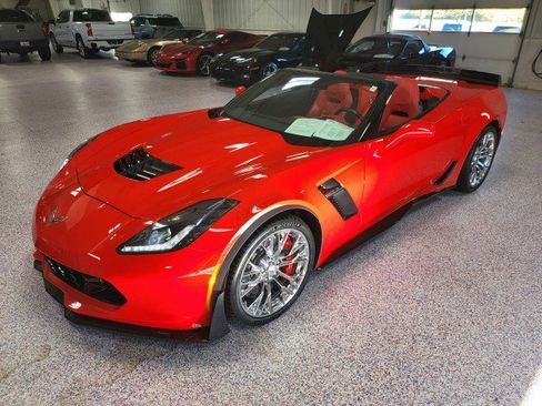 Used 2017 Chevrolet Corvette Z06 w/ Z07 Performance Package image 2