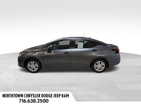 Used 2021 Nissan Versa S FWD image 2