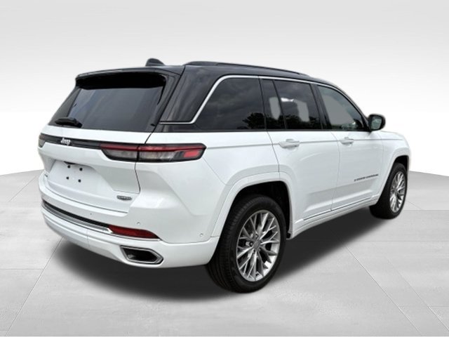 Used 2025 Jeep Grand Cherokee Summit AWD/4WD image 17