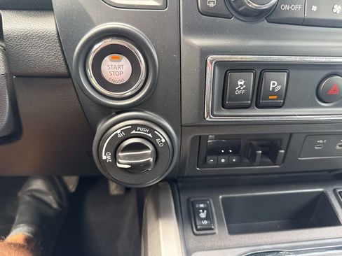 Certified 2024 Nissan Titan SV w/ SV Convenience Package AWD/4WD image 25