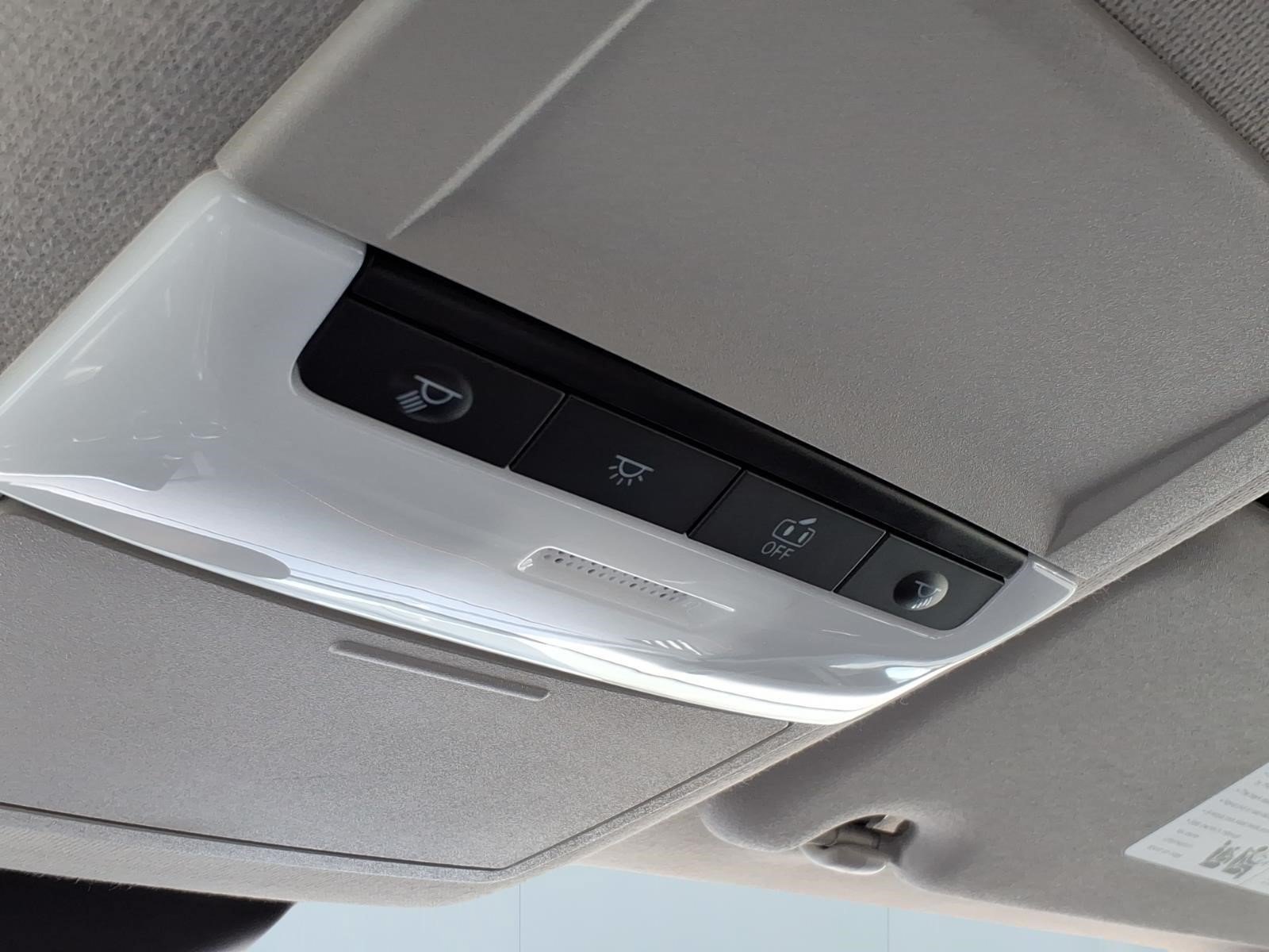 Used 2023 Nissan Sentra SR w/ Midnight Edition Package FWD image 19