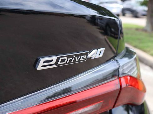 Used 2023 BMW i4 eDrive40 RWD image 7