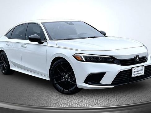 Used 2024 Honda Civic Sport image 3