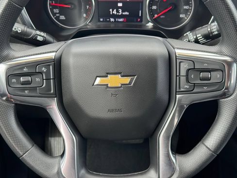 Used 2025 Chevrolet Blazer LT AWD/4WD image 11