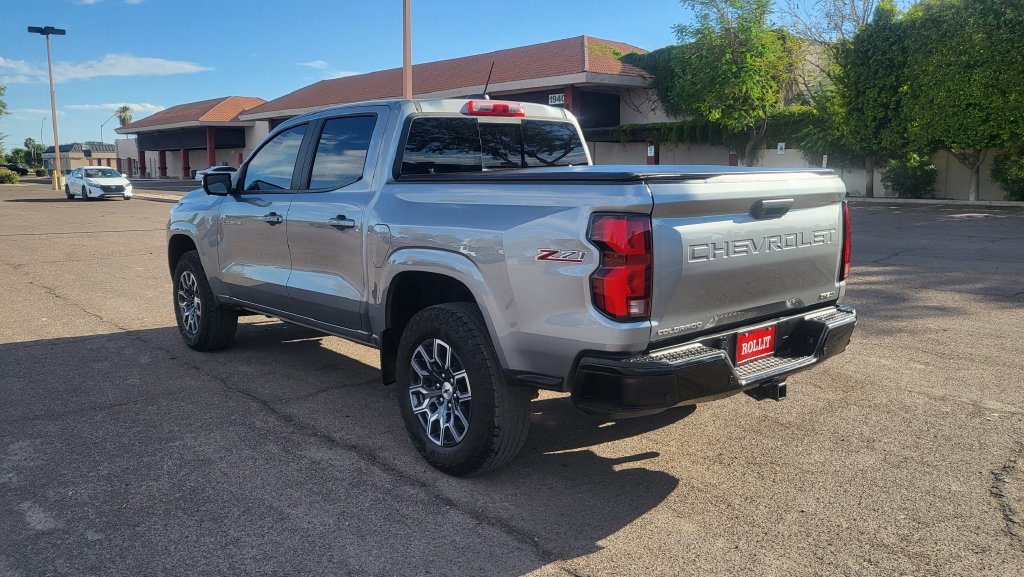 Used 2024 Chevrolet Colorado Z71 w/ Z71 Convenience Package 2 AWD/4WD image 7