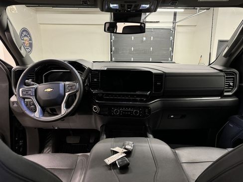 Used 2024 Chevrolet Silverado 3500 LTZ w/ LTZ Convenience Package image 29