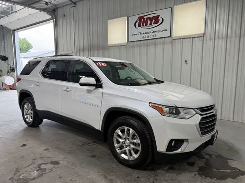 Used 2018 Chevrolet Traverse LT AWD/4WD image 1