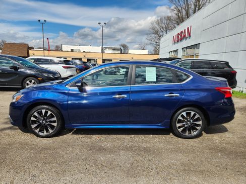 Used 2016 Nissan Sentra SR w/ SR Premium Package image 5