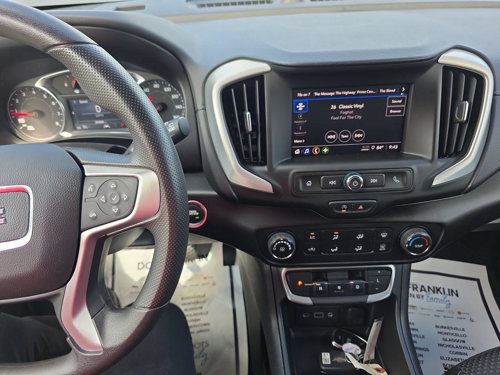 Used 2024 GMC Terrain SLE AWD/4WD image 16