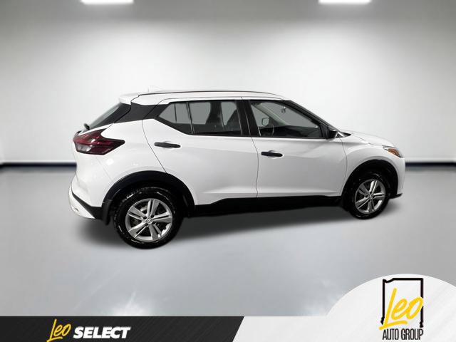 Used 2023 Nissan Kicks S FWD image 5