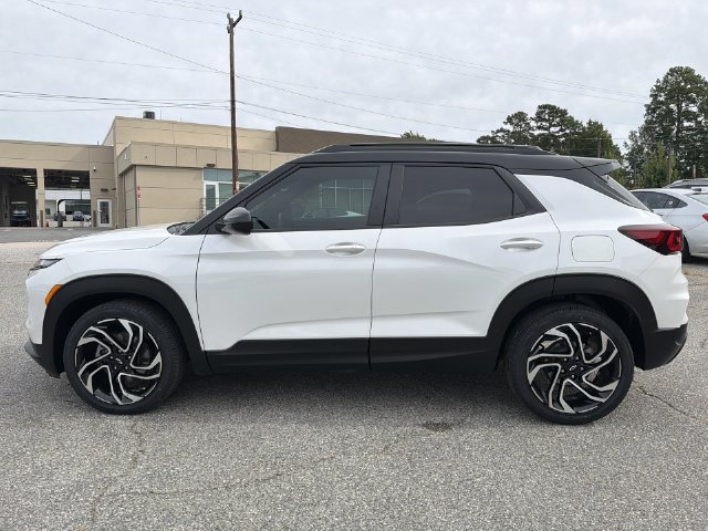 Used 2025 Chevrolet TrailBlazer RS w/ Convenience Package FWD image 10