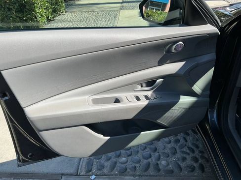 Used 2021 Hyundai Elantra SEL w/ Cargo Package FWD image 12