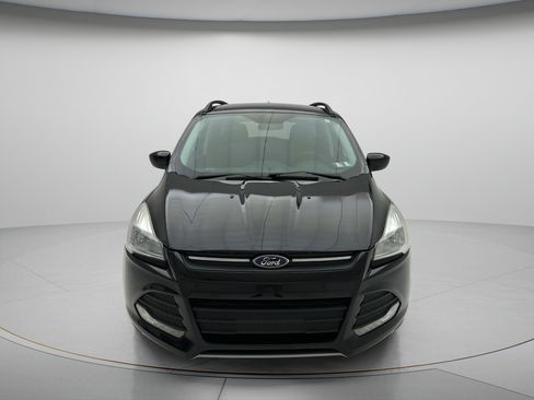 Used 2016 Ford Escape SE w/ Equipment Group 201A FWD image 2