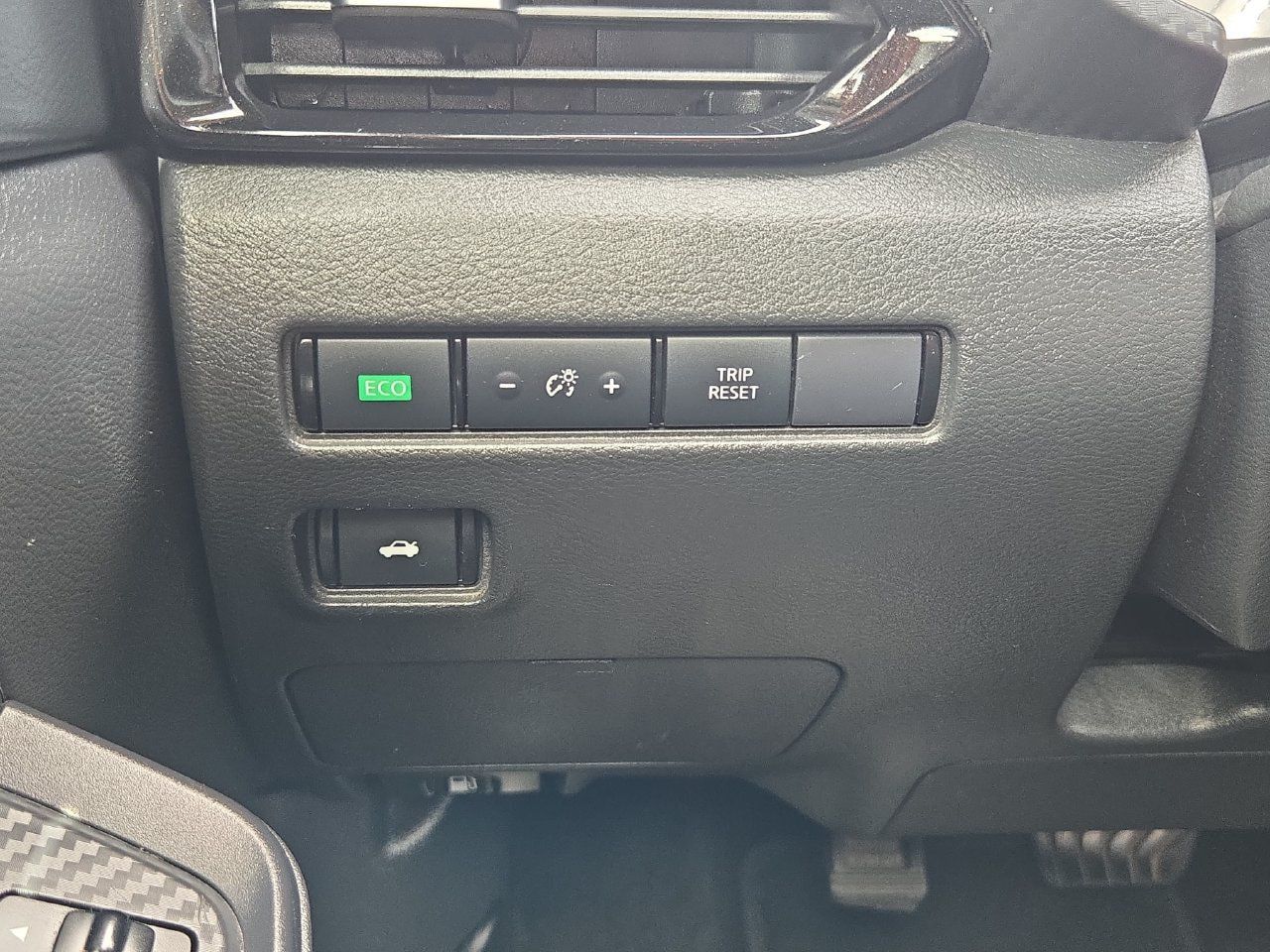 Used 2024 Nissan Sentra SV w/ All-Weather Package FWD image 25