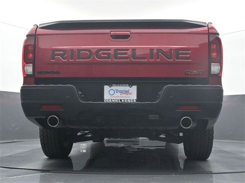 Used 2025 Honda Ridgeline TrailSport image 10
