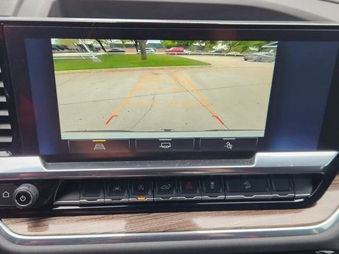 Used 2024 Chevrolet Silverado 1500 LT Trail Boss w/ Convenience Package II image 6