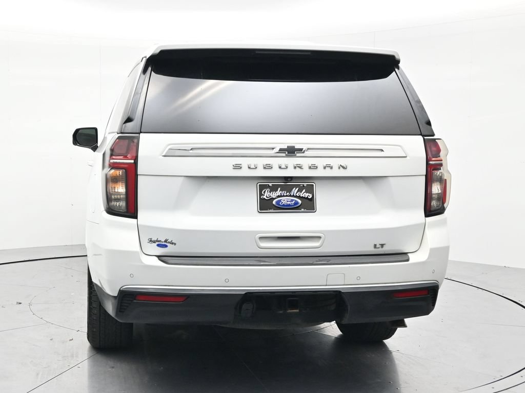 Used 2022 Chevrolet Suburban LT w/ LT Signature Plus Package AWD/4WD image 6