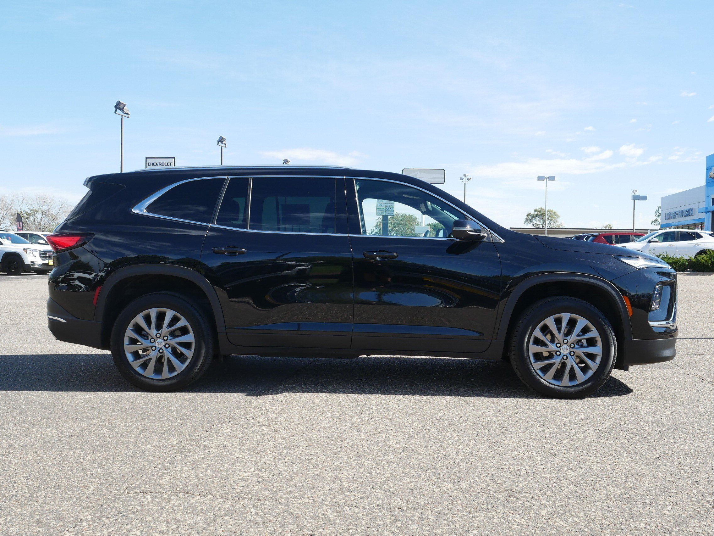 Used 2026 Buick Enclave Preferred AWD/4WD image 8