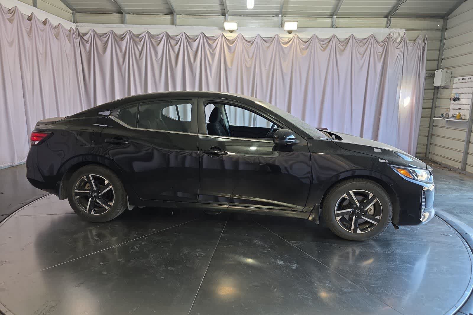 Used 2024 Nissan Sentra SV FWD image 9