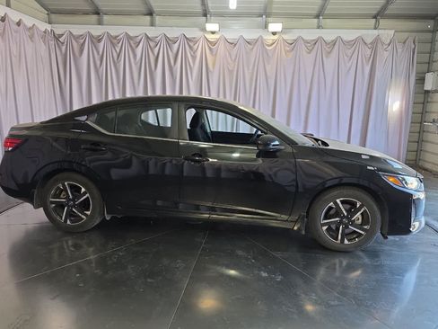 Used 2024 Nissan Sentra SV FWD image 9
