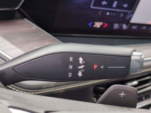 New 2026 Chevrolet Suburban Premier w/ Sun And Tow Package image 24