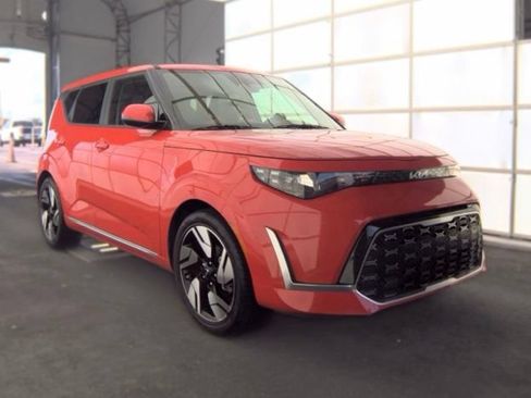 Certified 2024 Kia Soul GT-Line FWD image 3