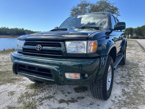 Used 2000 Toyota 4Runner SR5 image 13