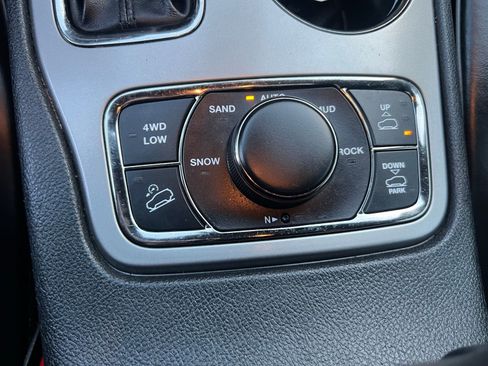 Used 2020 Jeep Grand Cherokee High Altitude image 33