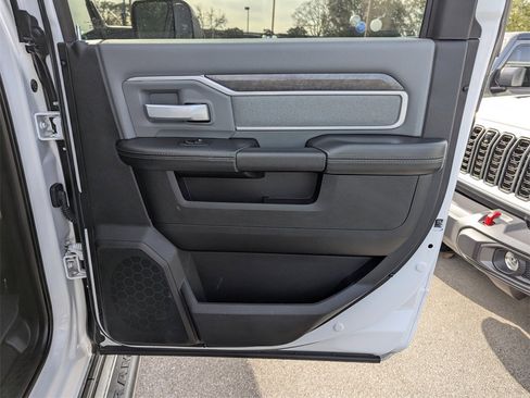 Used 2022 RAM 2500 Big Horn image 28