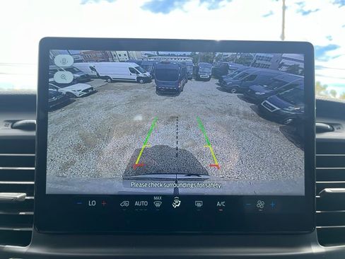 Used 2022 Ford E-Transit 148 High Roof Extended RWD image 22