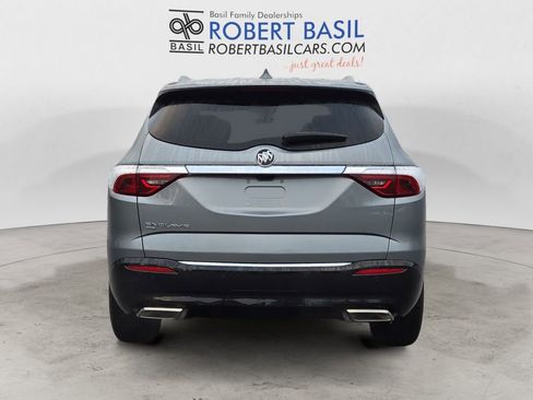 Used 2024 Buick Enclave Essence w/ Technology Package image 4