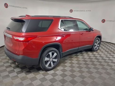 Used 2020 Chevrolet Traverse LT w/ LT Premium Package FWD image 5