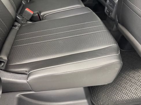 Used 2023 Volkswagen Tiguan SE R-Line FWD image 37