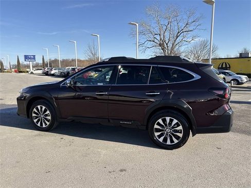 Used 2025 Subaru Outback Touring XT image 8