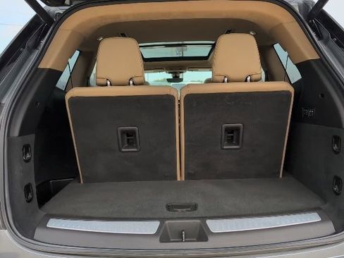 Used 2020 Cadillac XT6 Sport w/ Platinum Package image 11