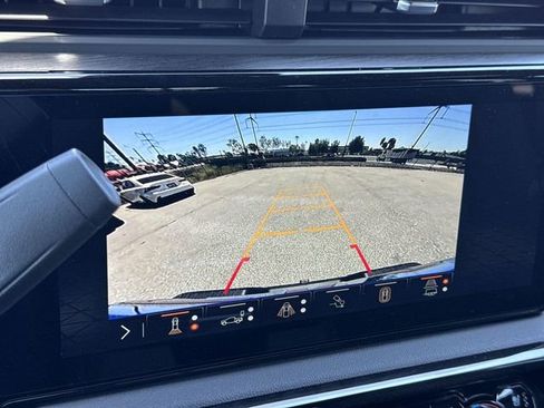 New 2026 GMC Sierra 2500 AT4 w/ AT4 Premium Plus Package AWD/4WD image 14