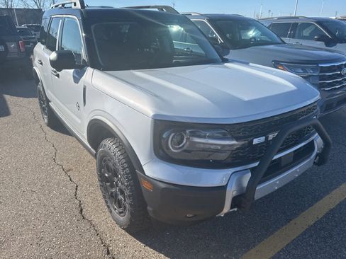 New 2026 Ford Bronco Sport Outer Banks w/ Sasquatch Outer Banks Package image 14