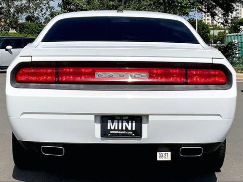 Used 2011 Dodge Challenger R/T RWD image 4