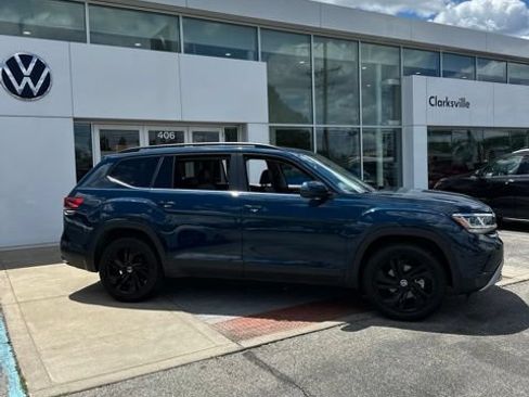 Used 2023 Volkswagen Atlas SE w/ Panoramic Sunroof Package FWD image 5
