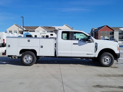 New 2025 Ford F250 XL image 2