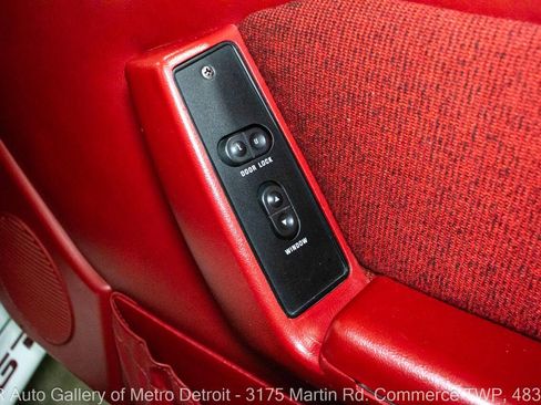 Used 1990 Ford Mustang GT image 39