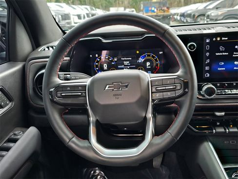 Used 2025 Chevrolet Colorado Z71 w/ Technology Package image 20