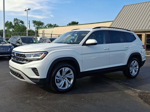 Used 2023 Volkswagen Atlas SE AWD/4WD image 3