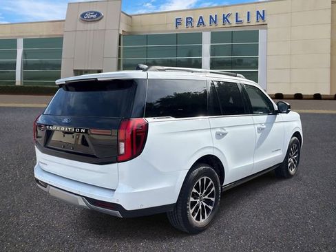 Used 2025 Ford Expedition Platinum AWD/4WD image 7