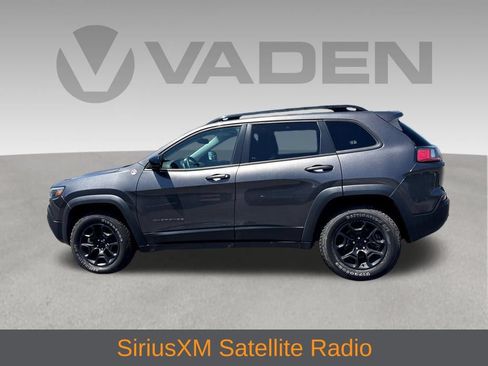 Used 2022 Jeep Cherokee Trailhawk w/ Sun, Sound & Nav Group AWD/4WD image 30