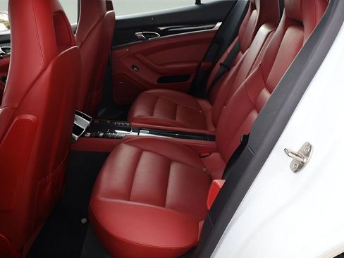 Used 2016 Porsche Panamera 4 image 13