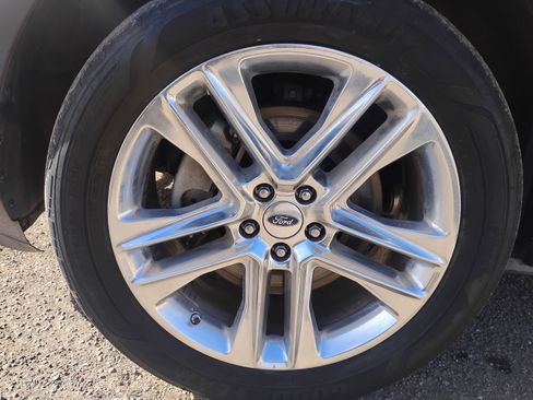 Used 2016 Ford Explorer Limited w/ Equipment Group 301A image 11