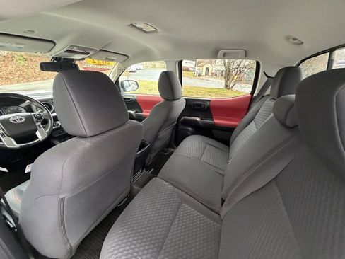 Used 2022 Toyota Tacoma SR5 image 10